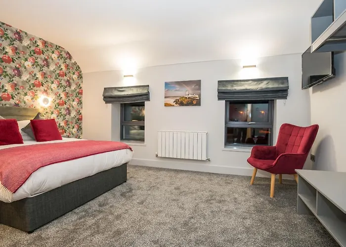 Clara's Cots Bed & Breakfast 3*