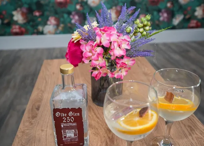 Clara's Cots Bed & Breakfast 3*