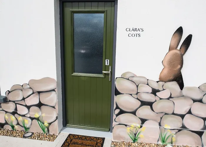 Clara's Cots Bed & Breakfast 3*